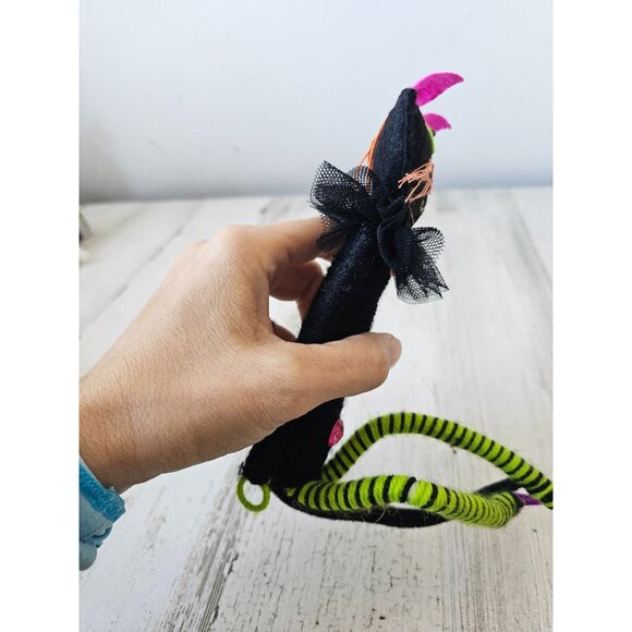 Bendable cat Halloween decor rhinestone ornament largeshabby chic green black un - Picture 7 of 7